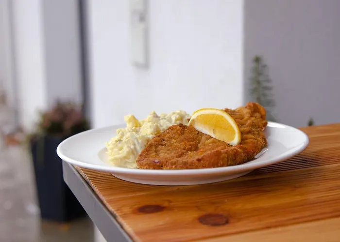 Penzion A Bistro Dílna Třeboň